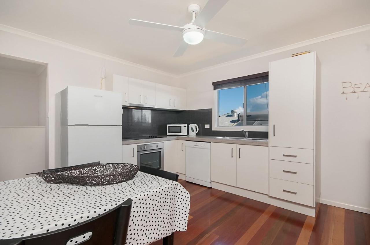 Convent Cottage - Pet Friendly Home In The Centre Of Town Yamba Extérieur photo
