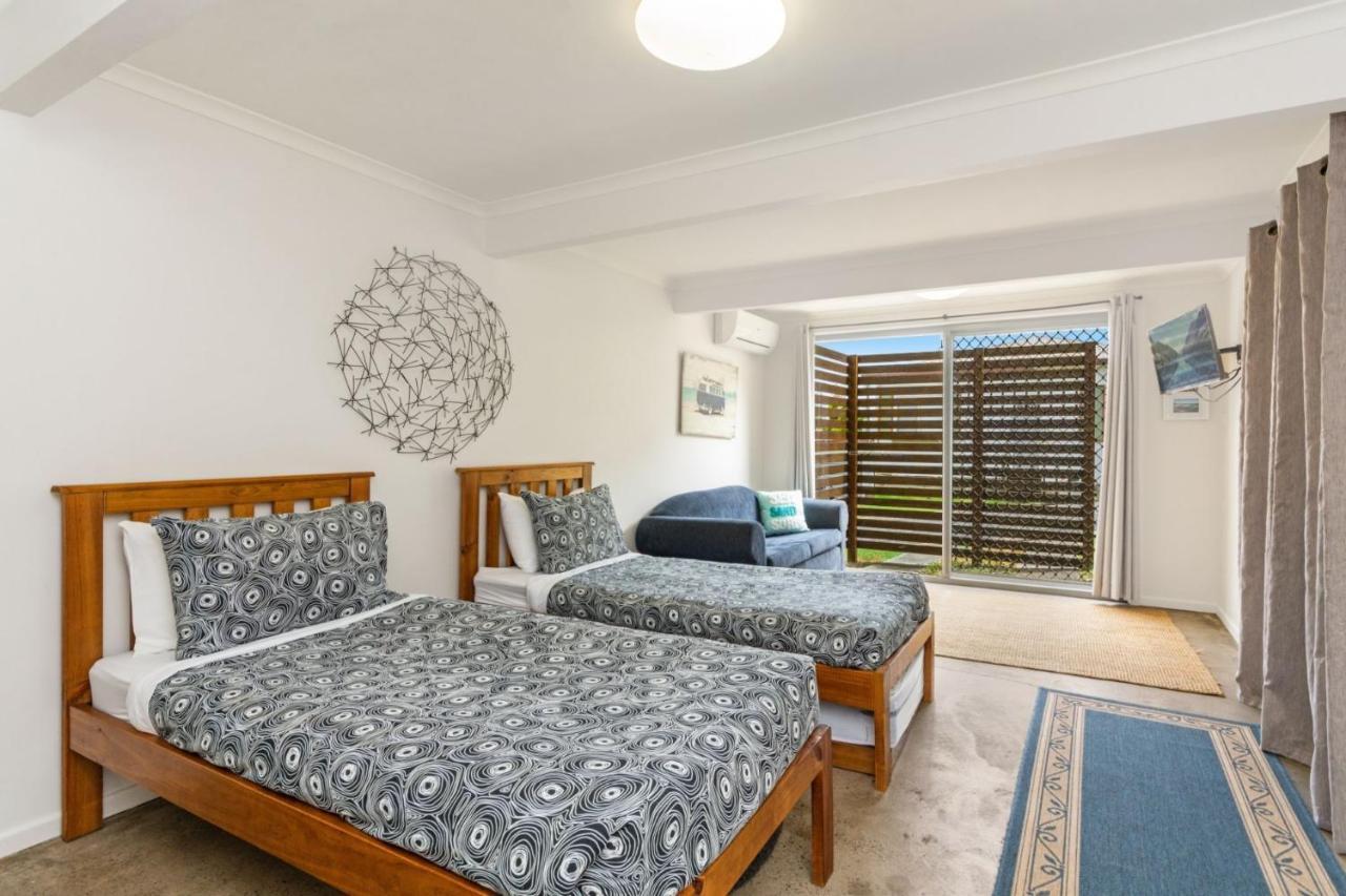 Convent Cottage - Pet Friendly Home In The Centre Of Town Yamba Extérieur photo